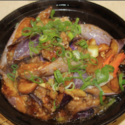 鱼香茄子煲					Egg Plant with Salted Fish
